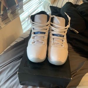 Jordan 11 Legend Blue